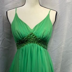 Mike Benet🔥🔥🔥🔥stunning vintage prom dress